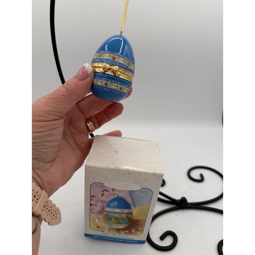 Hallmark Keepsake Easter Ornament 🐣🌸 "Easter Egg Surprise"‎ – NIB – Adorable!